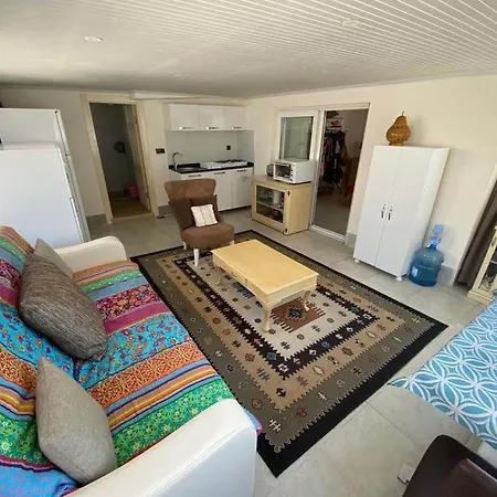 Gasthof Apt/studio Sleeps 4. Altinkum. Didim. Turkey. Didim